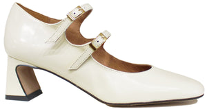 scarpe donna mary jane tendenza decolté a punta quadrata con due cinturini sul collo del piede angel alarcon 24529 in vera pelle color bianco panna con tacco medio comodo calzature artigianali online con negozio a civitanova marche collezione moda spedizioni in tutta Italia pagamento alla consegna